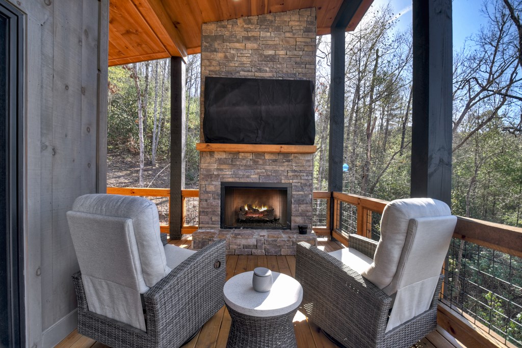 422485 Morganton Residential