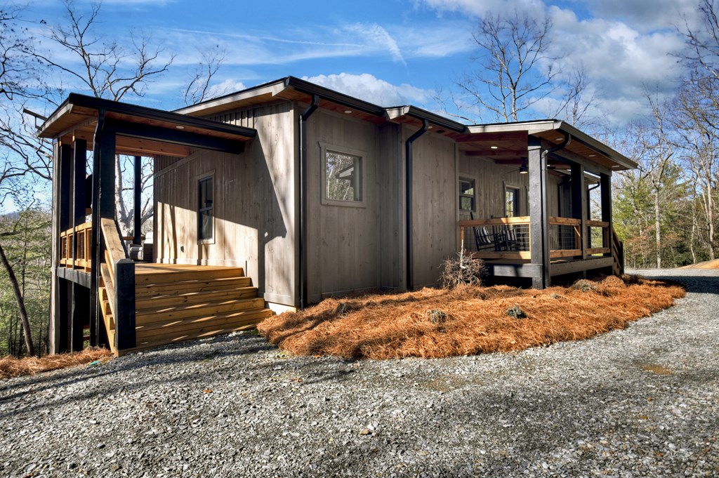 422485 Morganton Residential