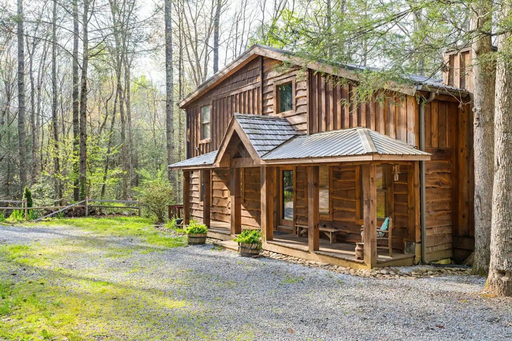 422487 Blue Ridge Residential