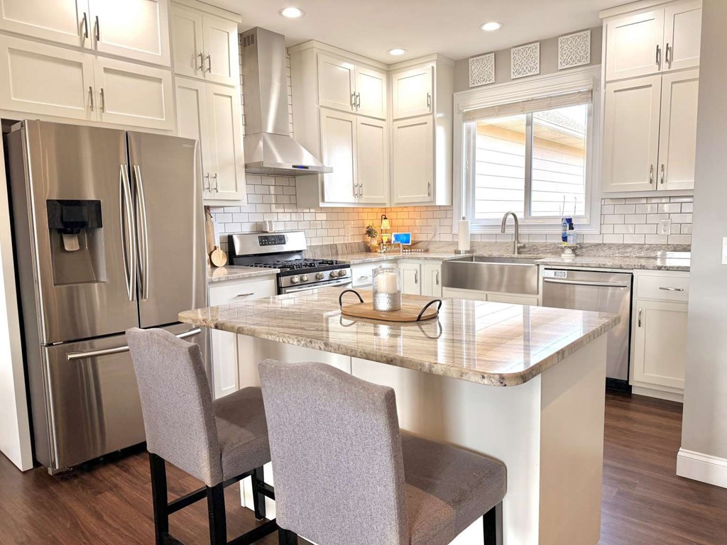 422490 Young Harris Residential