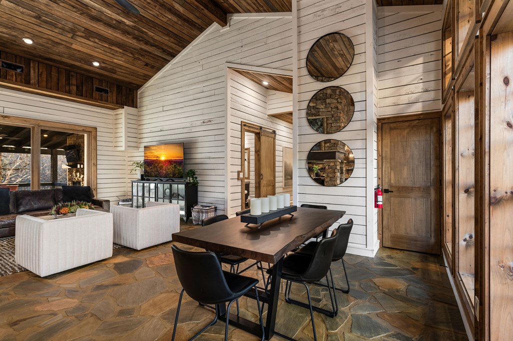 422496 McCaysville Residential