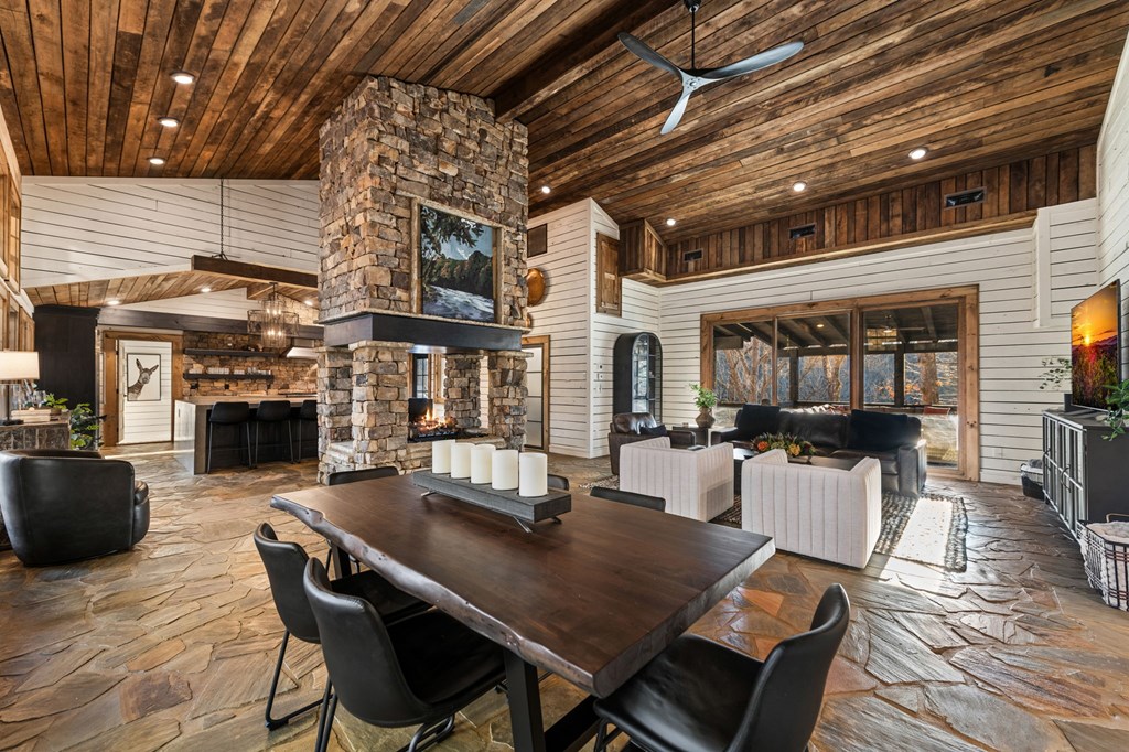 422496 McCaysville Residential