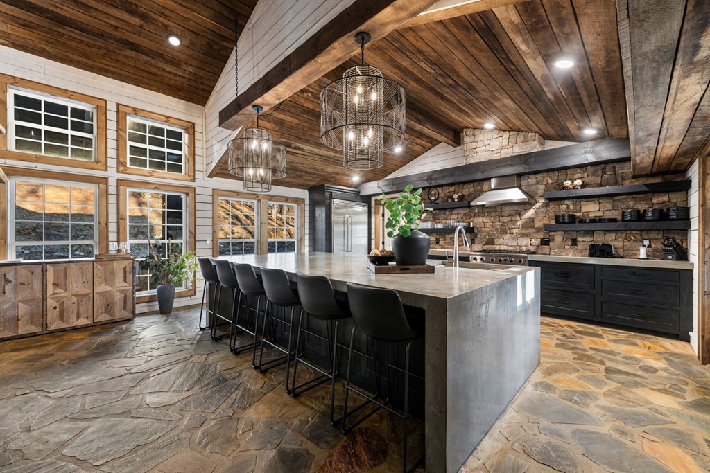 422496 McCaysville Residential