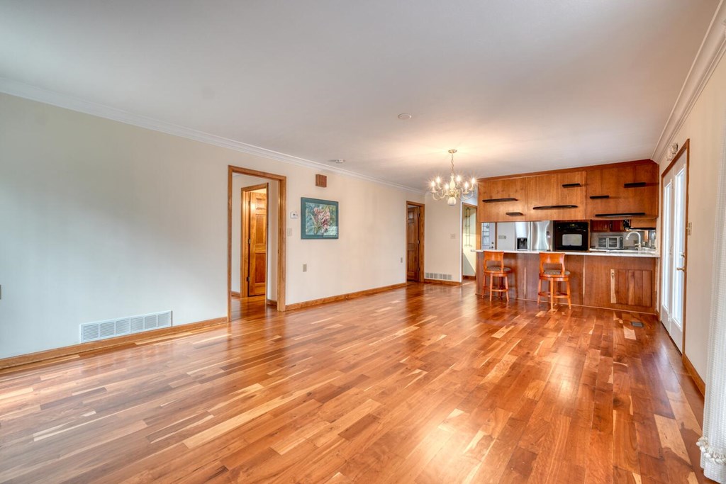 422498 Blairsville Residential