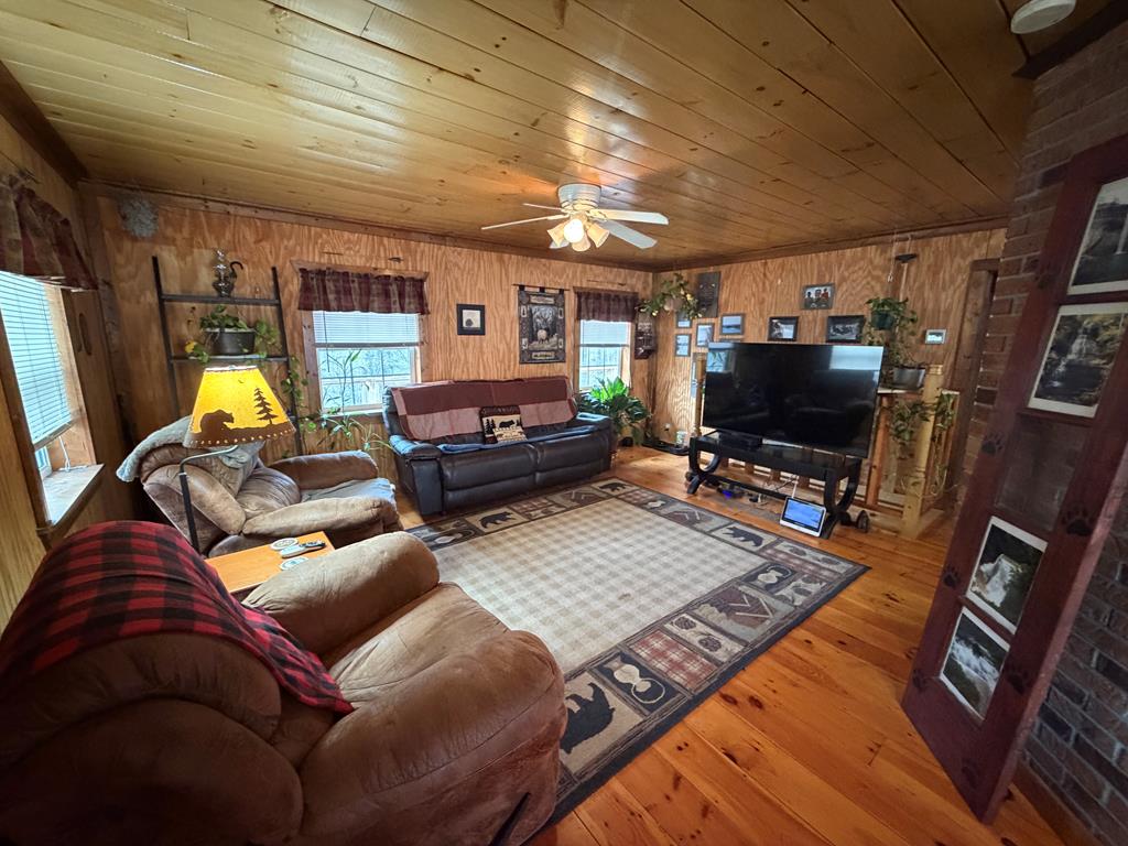 422507 Blue Ridge Residential