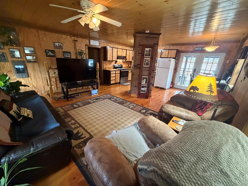 422507 Blue Ridge Residential