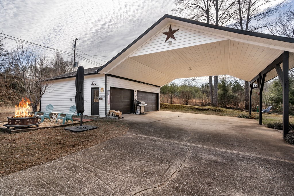 422508 Mineral Bluff Residential