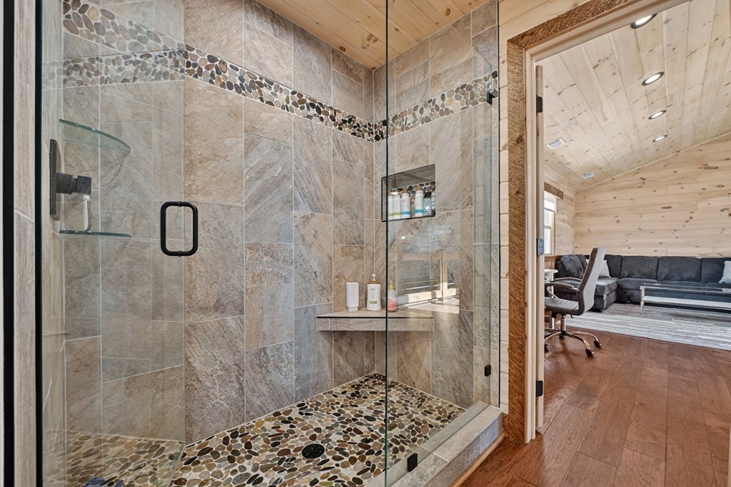 422512 Blue Ridge Residential