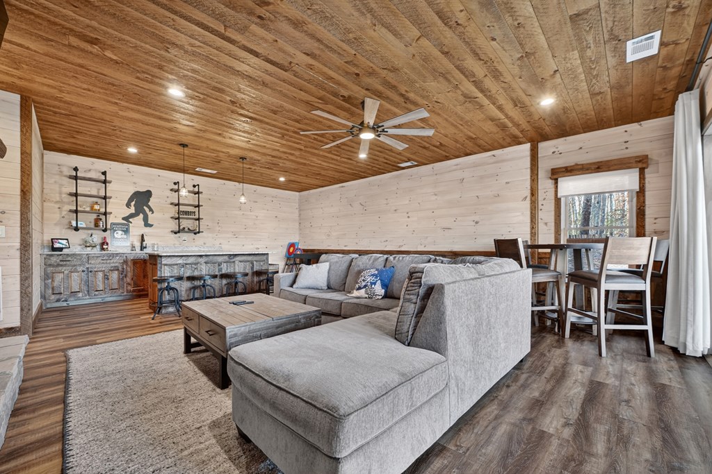 422512 Blue Ridge Residential