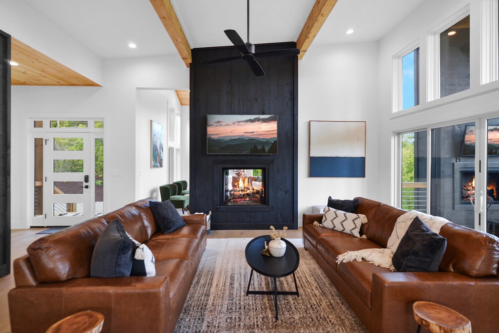 422527 Blue Ridge Residential