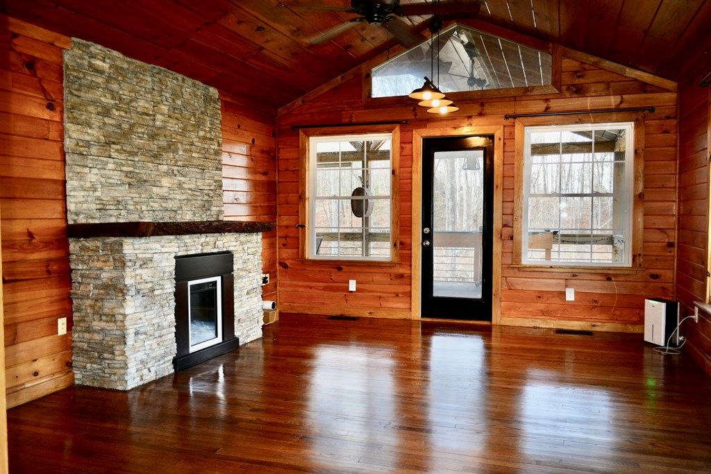 422530 Blue Ridge Residential