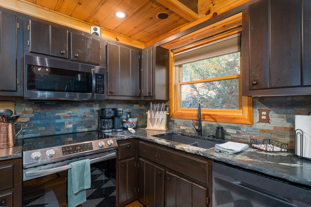 422534 Murphy Residential