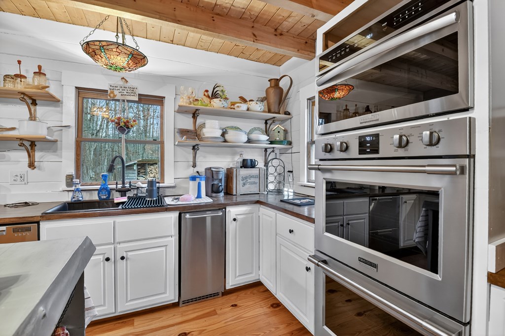 422535 Talking Rock Residential