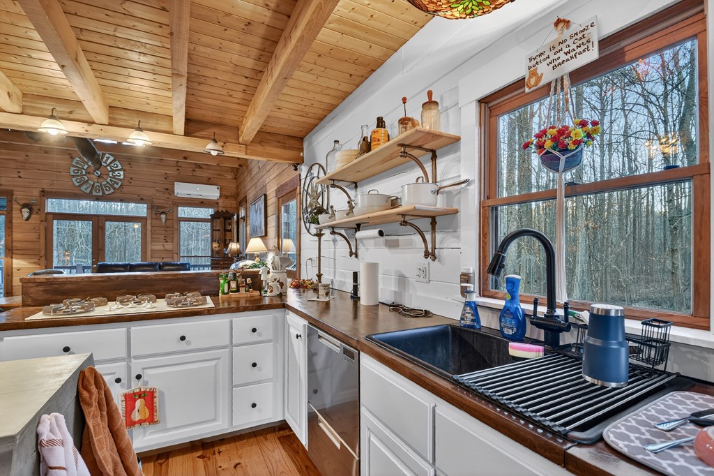 422535 Talking Rock Residential