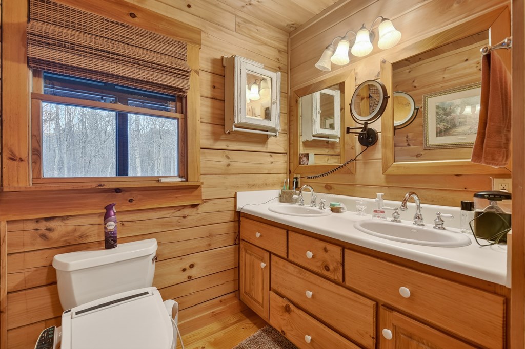 422535 Talking Rock Residential