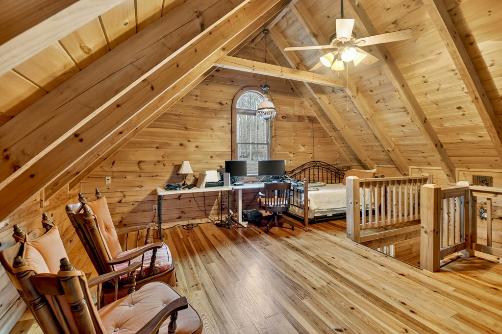 422535 Talking Rock Residential