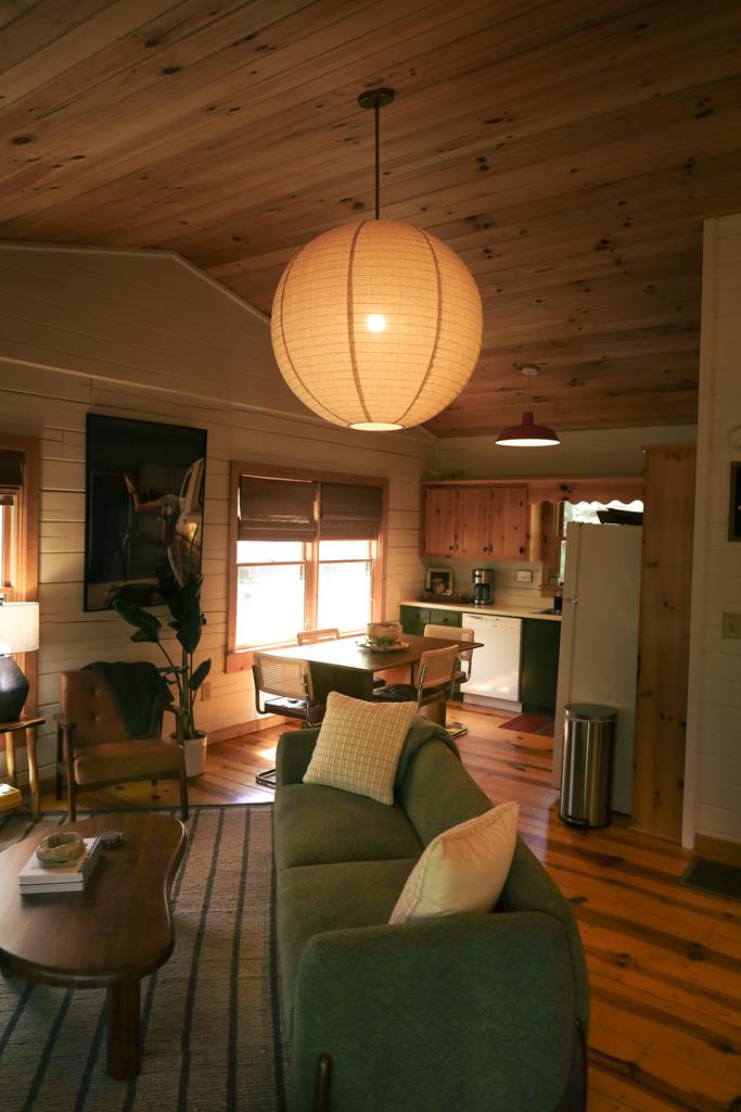 422537 Blue Ridge Residential