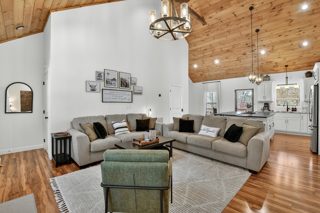 422538 Ellijay Residential