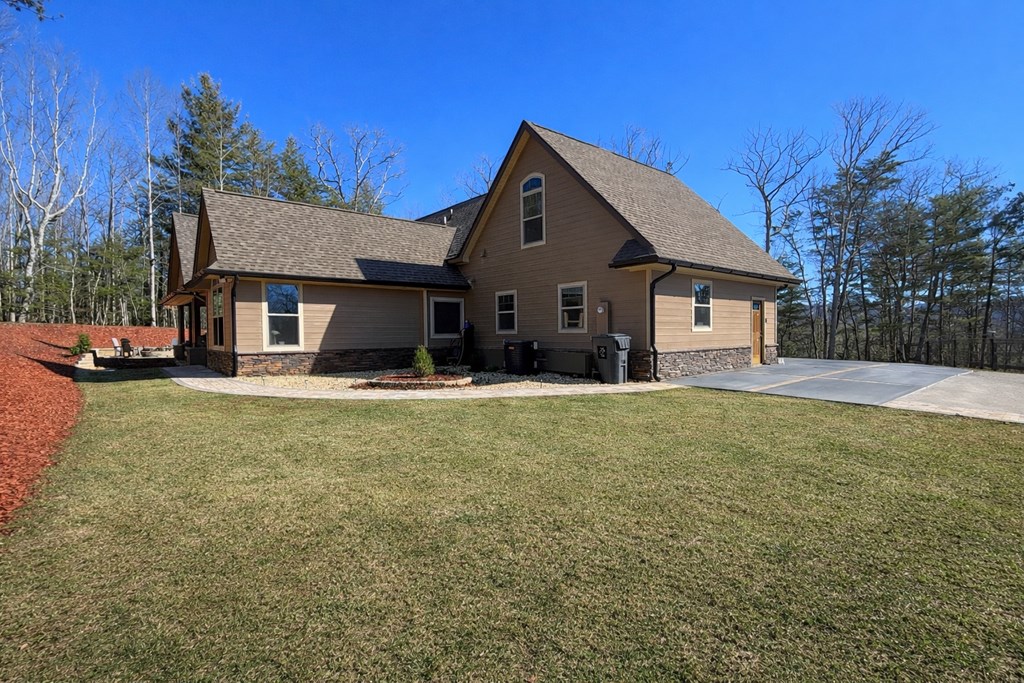 422539 Young Harris Residential