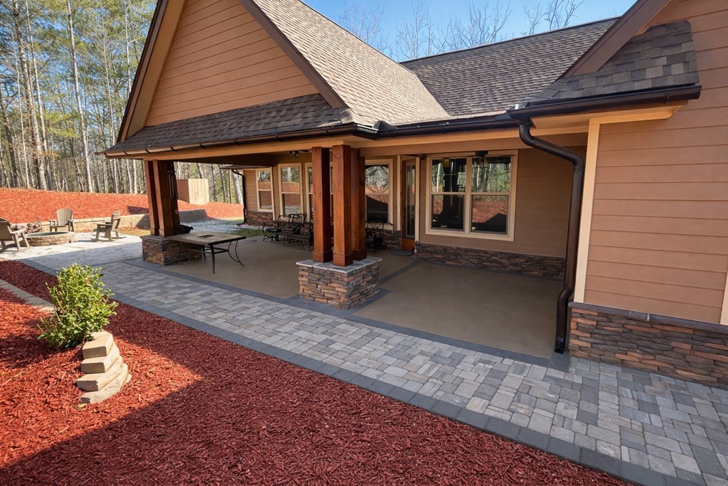 422539 Young Harris Residential