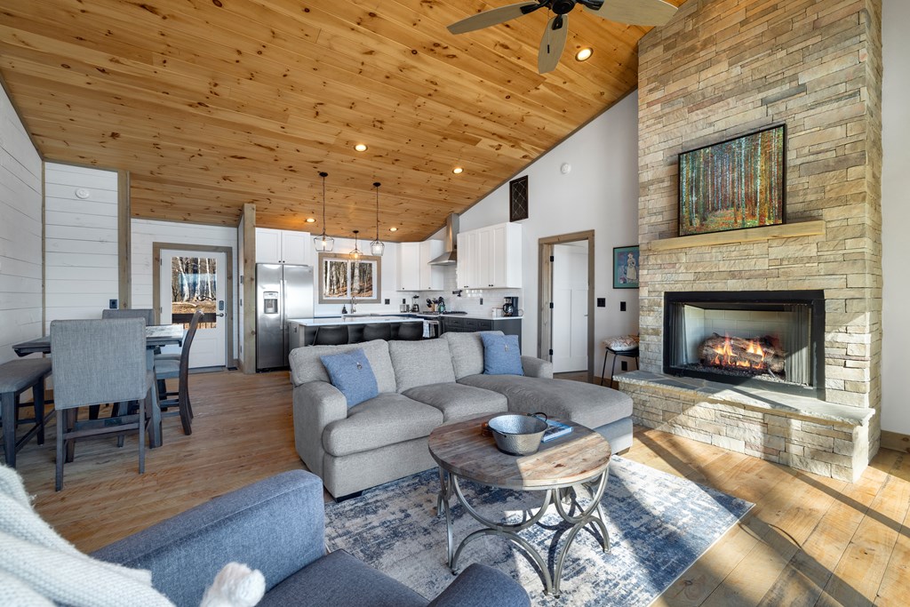 422540 Morganton Residential