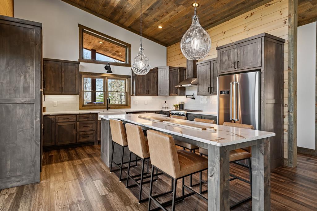 422543 Epworth Residential