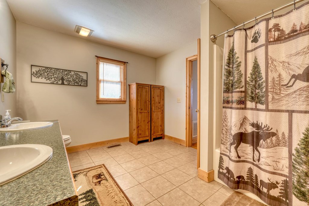 422544 Hiawassee Residential