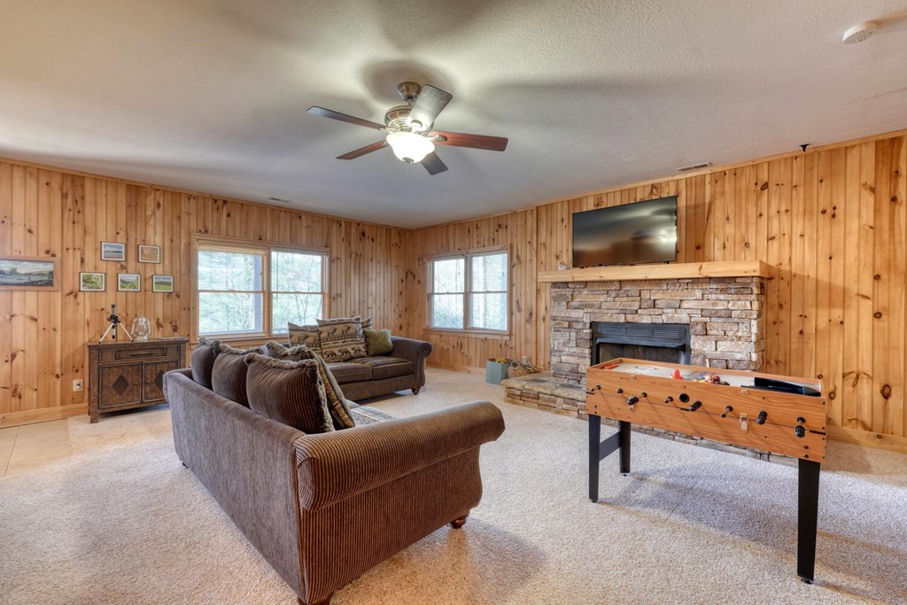 422544 Hiawassee Residential