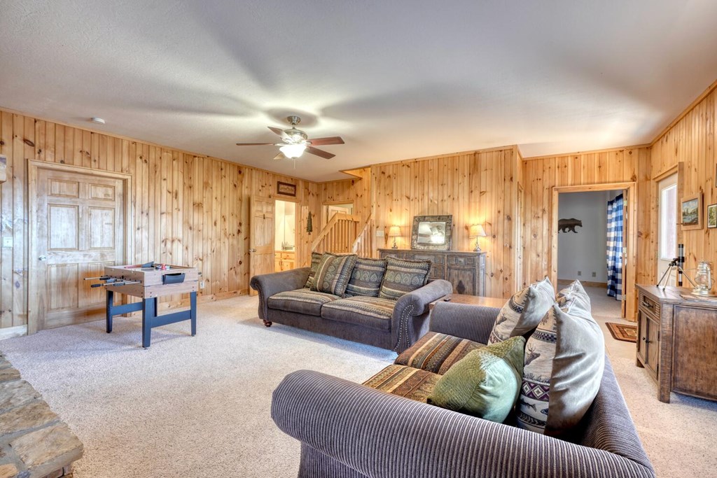 422544 Hiawassee Residential