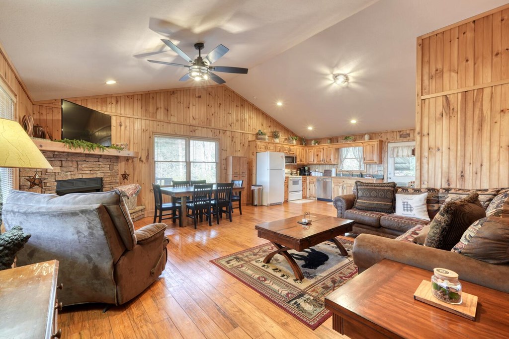 422544 Hiawassee Residential