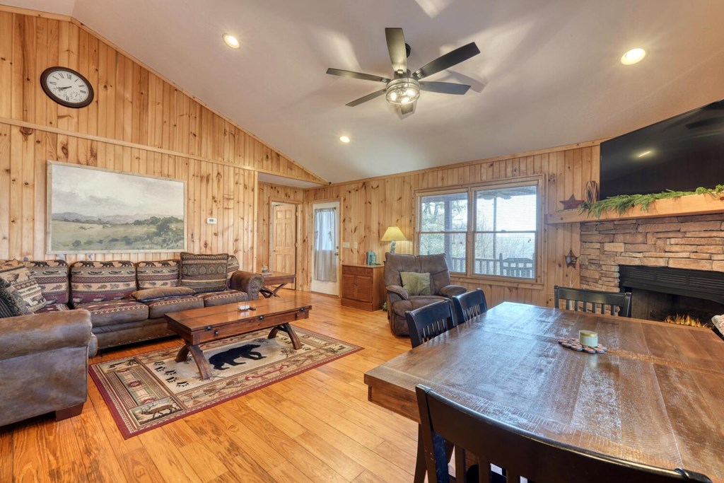 422544 Hiawassee Residential