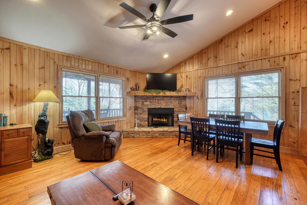 422544 Hiawassee Residential