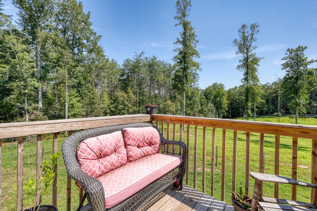 422546 Young Harris Residential