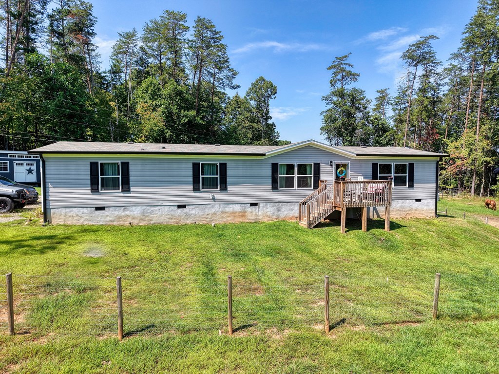 422546 Young Harris Residential