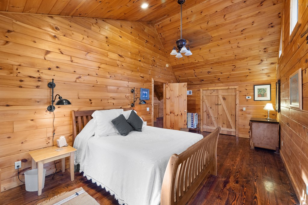 422547 Blue Ridge Residential