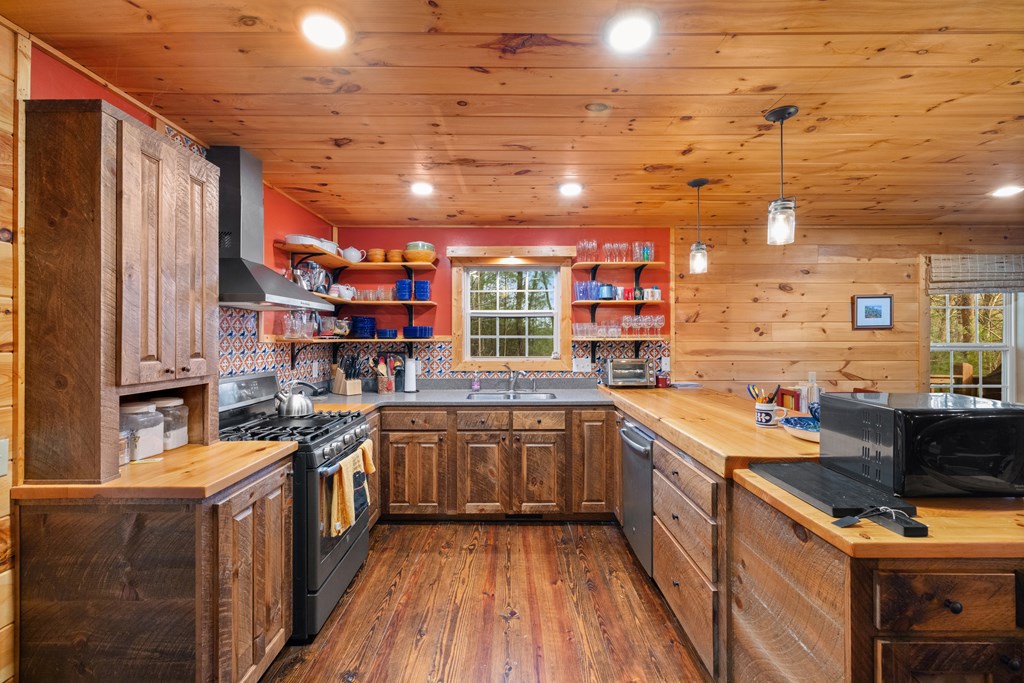 422547 Blue Ridge Residential