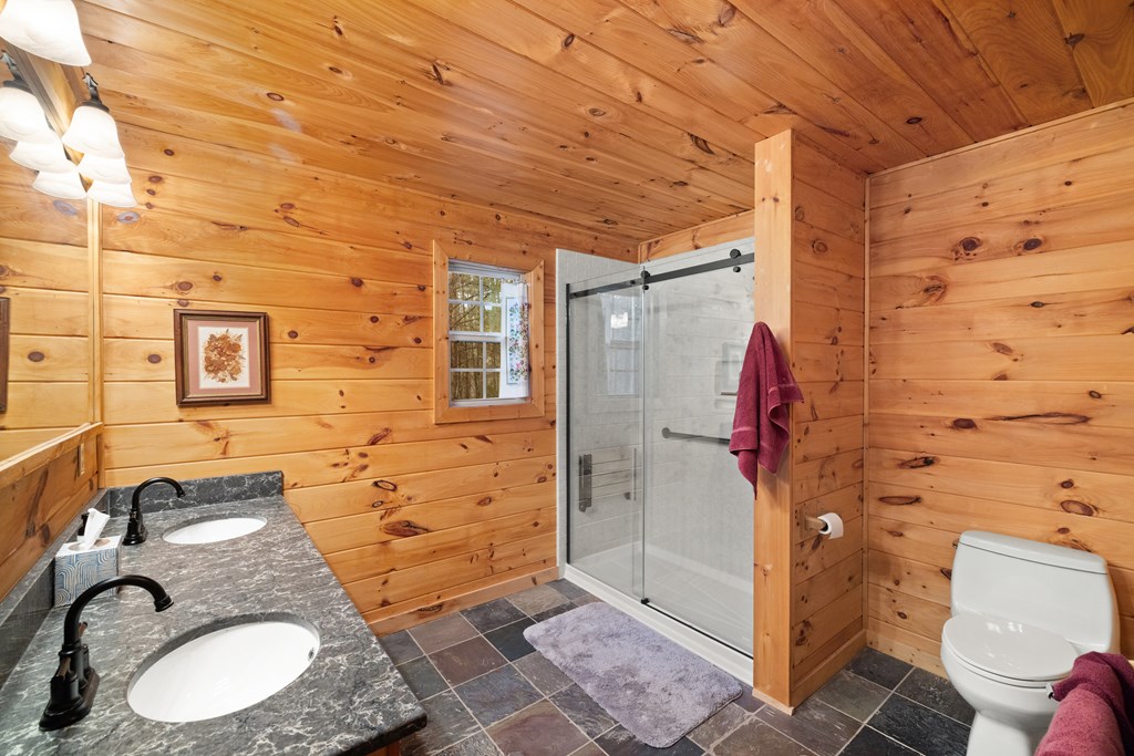 422547 Blue Ridge Residential