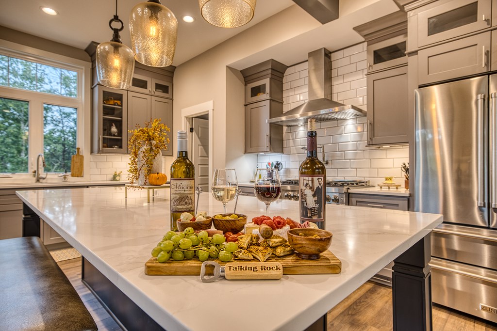 422553 Talking Rock Residential