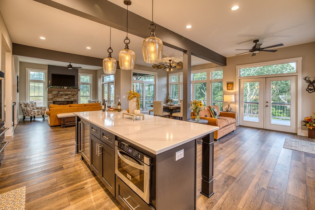 422553 Talking Rock Residential