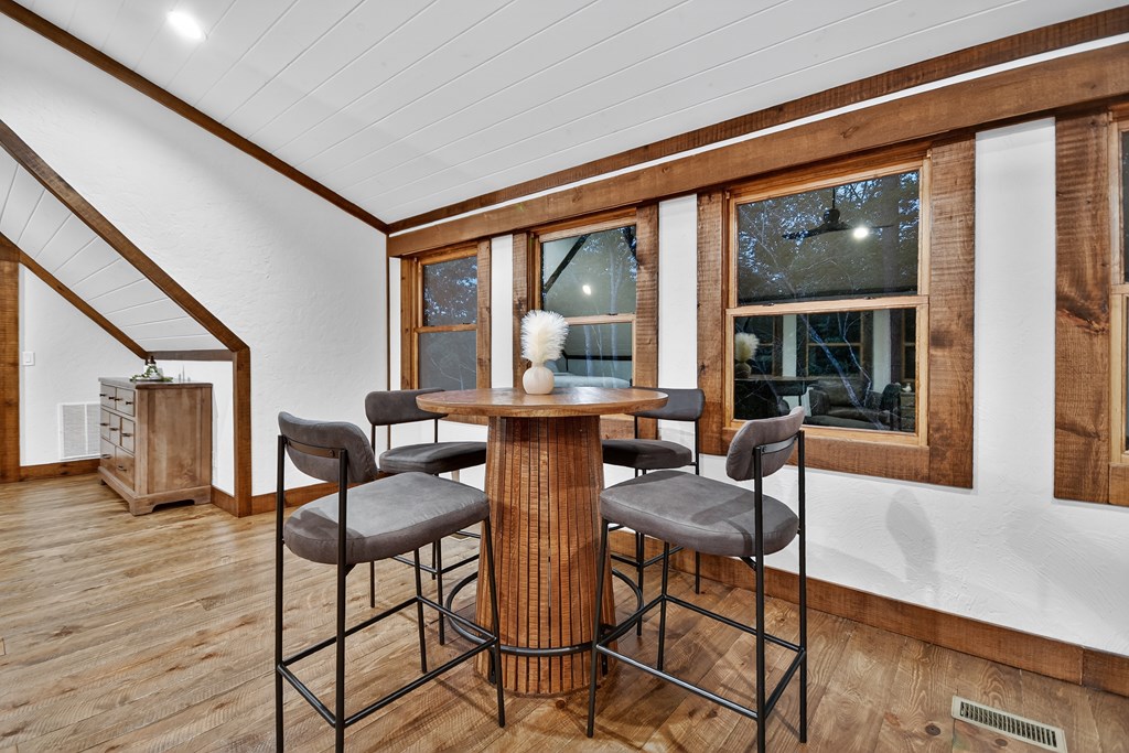 422554 Mineral Bluff Residential