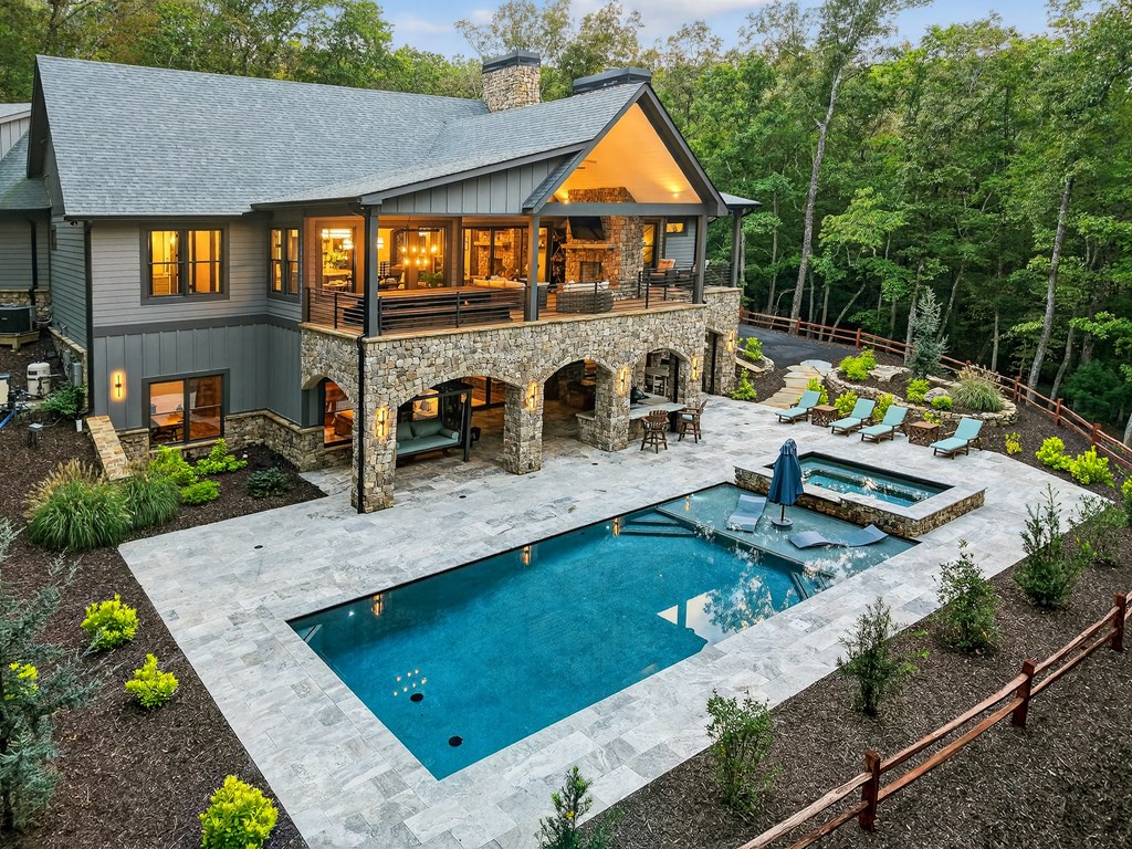 422554 Mineral Bluff Residential