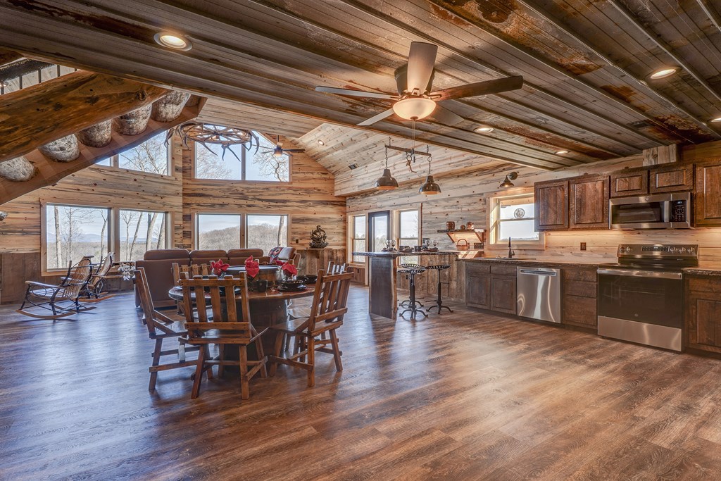 422556 Blue Ridge Residential