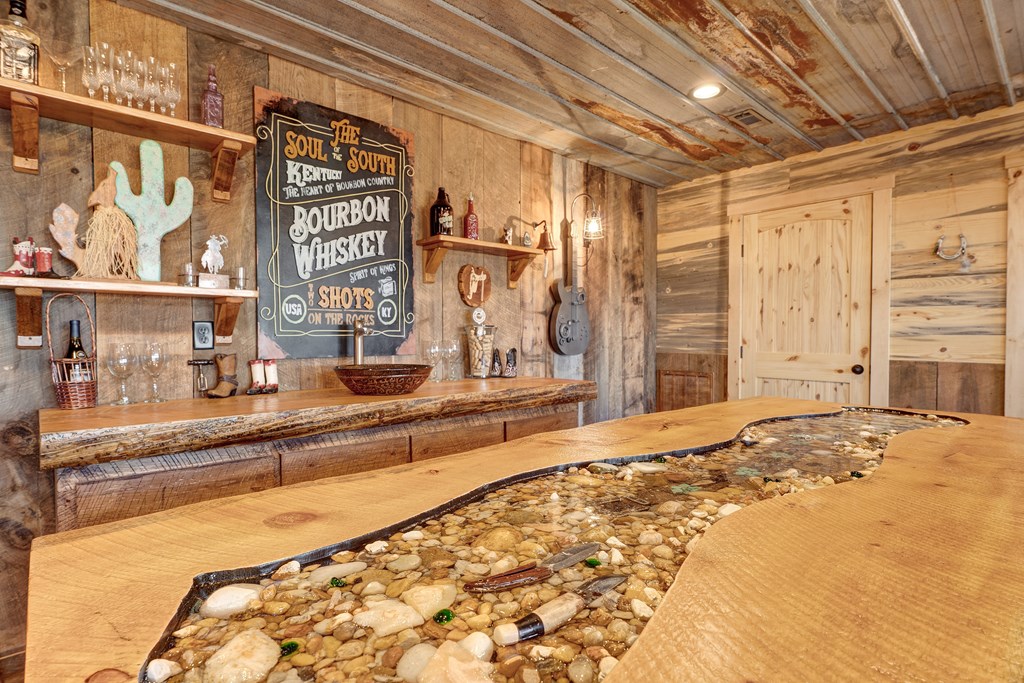 422556 Blue Ridge Residential