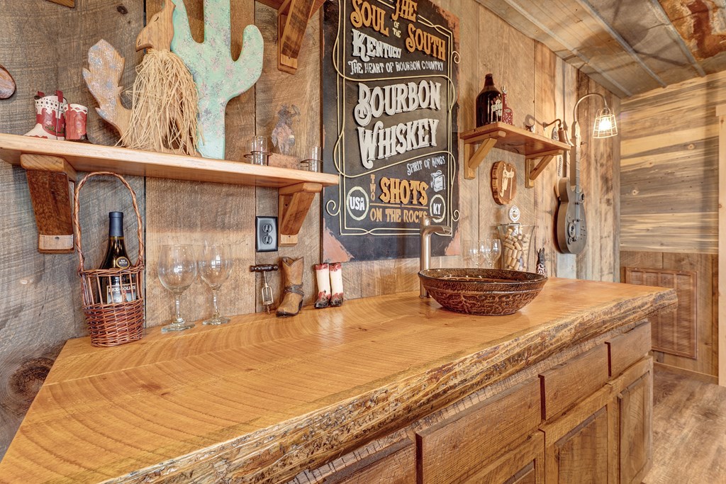 422556 Blue Ridge Residential