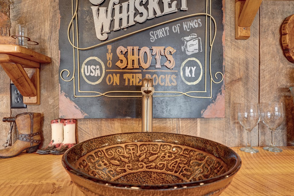 422556 Blue Ridge Residential