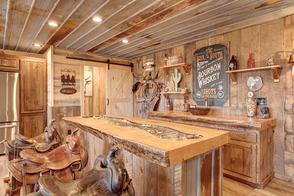 422556 Blue Ridge Residential