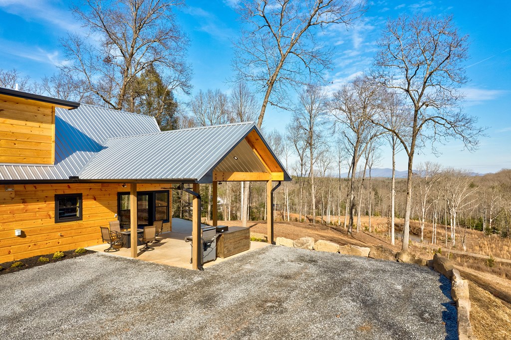 422556 Blue Ridge Residential