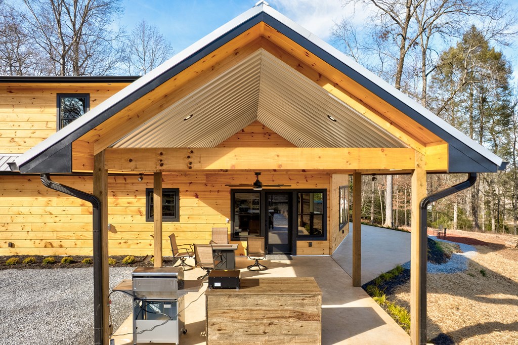 422556 Blue Ridge Residential