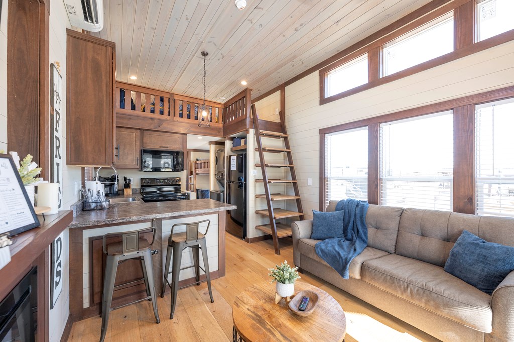 422561 Morganton Residential