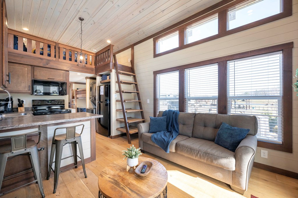 422561 Morganton Residential